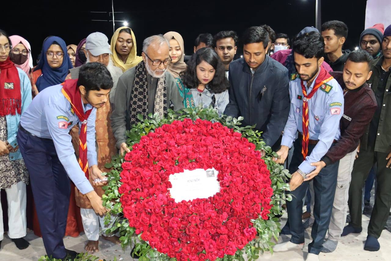 খুকৃবিতে শহীদ বুদ্ধিজীবী দিবস-২০২৫ উপলক্ষে গল্লামারীস্থ বধ্যভূমিতে সর্বস্তরের মানুষের শ্রদ্ধা।