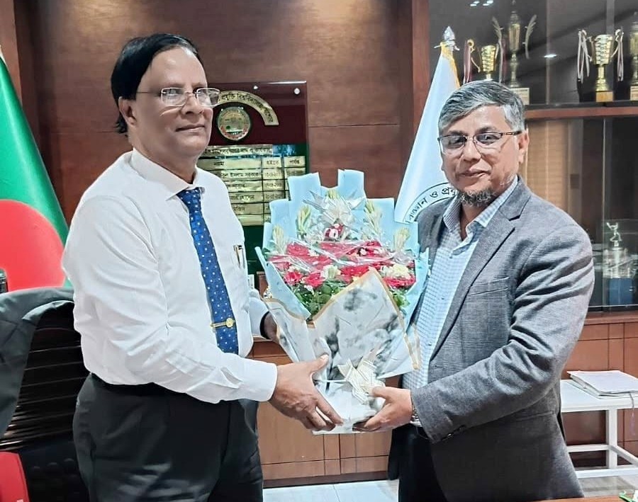 খুকৃবি উপাচার্যের সঙ্গে যবিপ্রবি উপাচার্যের সৌজন্য সাক্ষাৎ
