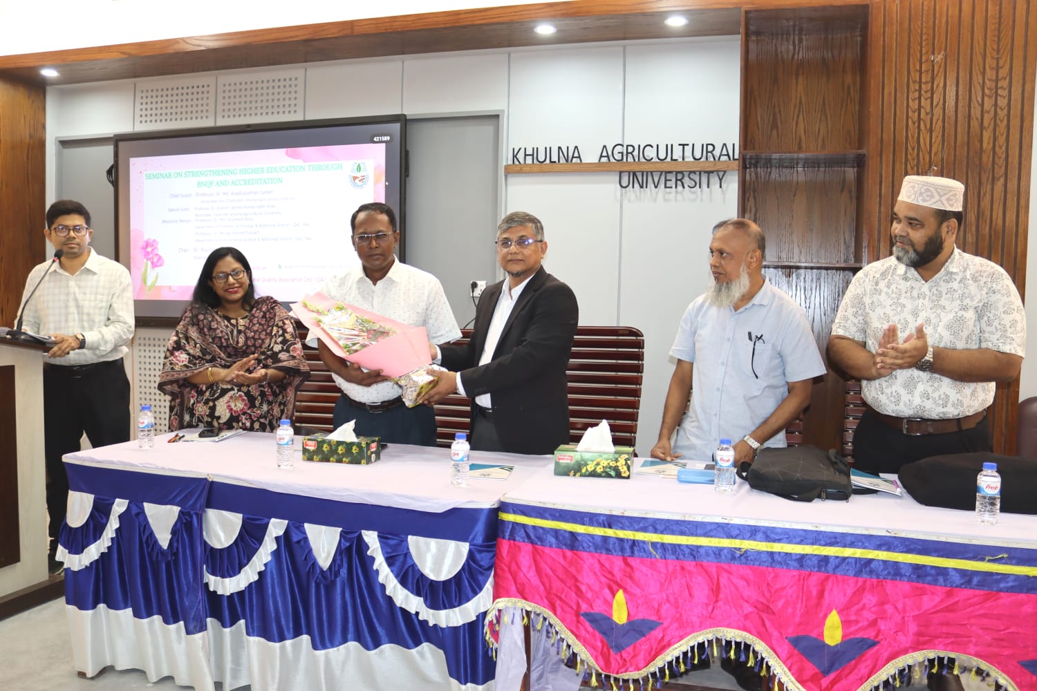 বিএনকিউএফ ও অ্যাক্রেডিটেশনের মাধ্যমে উচ্চশিক্ষার মানোন্নয়নে খুকৃবিতে সেমিনার অনুষ্ঠিত